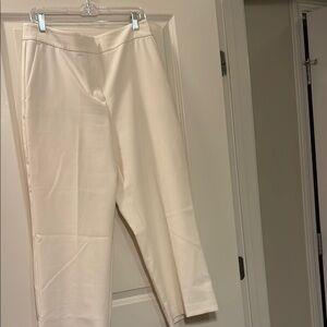 Ann Taylor Cream Ankle Cropped Pants